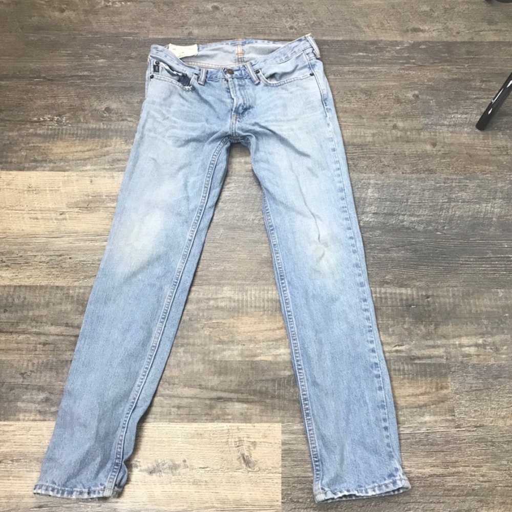 Girl Light Wash Abercrombie and Fitch Jeans
